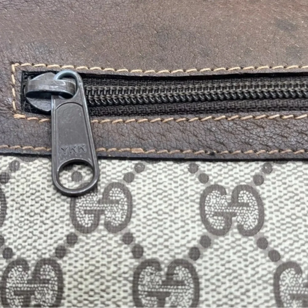 Gucci Brown Monogram Clutch Bag-vintage with wear - Picture 8 of 10